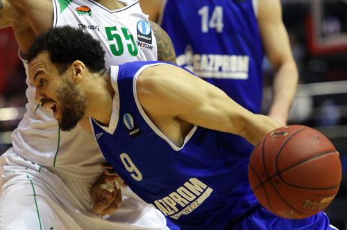 Петербургский «Зенит» уступил казанскому «УНИКСу»