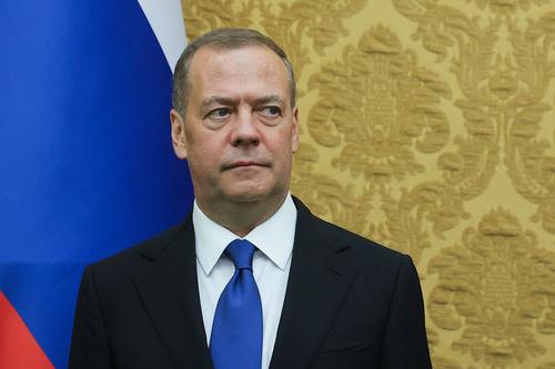 Дмитрий Медведев в Пхеньяне поблагодарил КНДР за твердую поддержку СВО