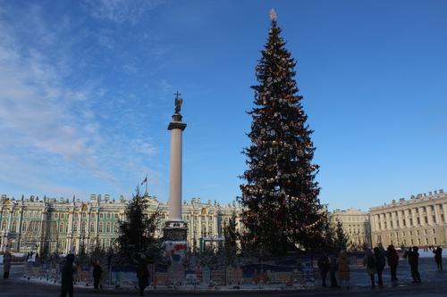 Петербург и Париж возглавили рейтинг новогодних направлений для российских туристов