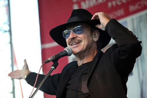 Актер Михаил Боярский не планирует уходить со сцены театра