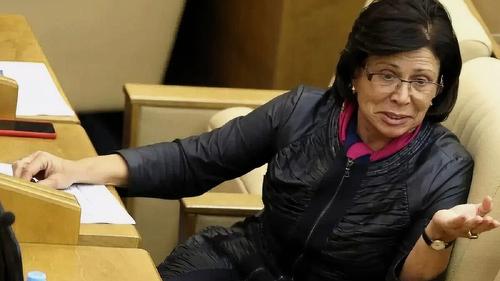 Депутат Роднина считает, что россияне возмущаются величиной пенсии потому, что их потребности растут вместе с доходами