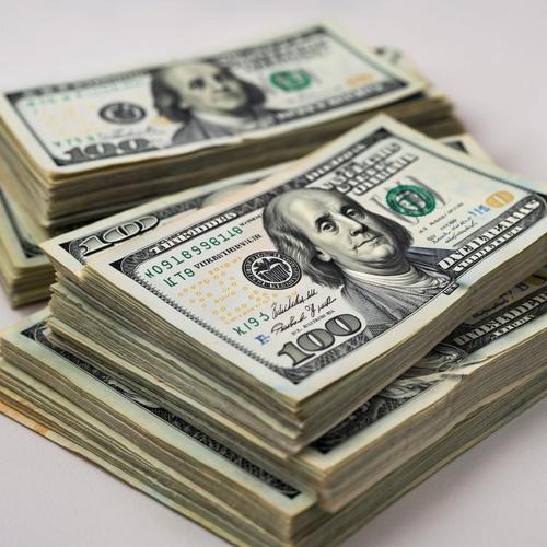 Всех с праздником: Россия догнала Великобританию по числу миллиардеров Всех с праздником: Россия догнала Великобританию по числу миллиардеров