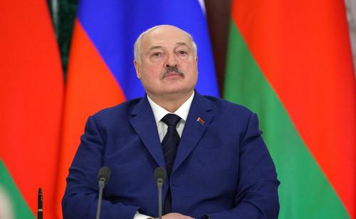 Лукашенко заявил, что Белоруссия заменила ядерное оружие на новейшее