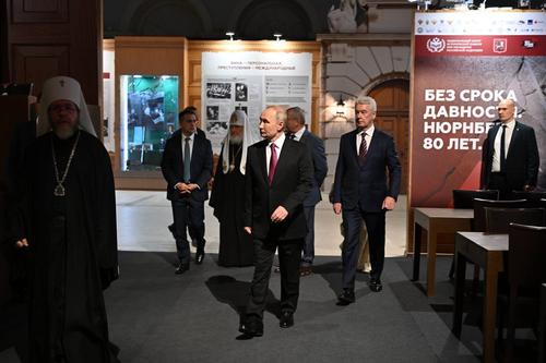 Путин и Собянин посетили выставку «Великая Победа. Россия — моя история»