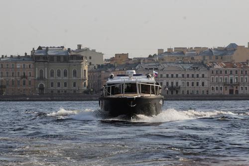 Маломерные суда Ленобласти перевезли 265 тысяч человек за навигационный сезон