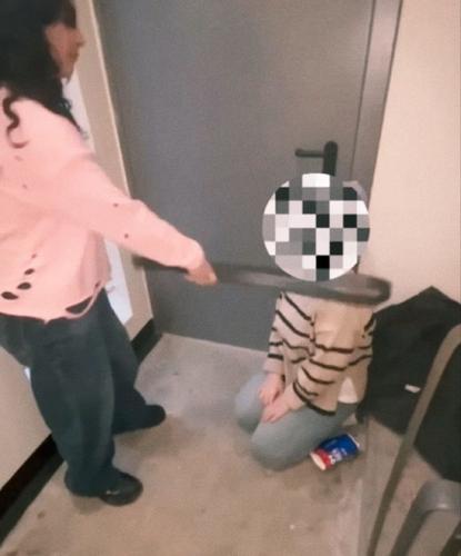 Подростковая расправа  в столице: школьница Камилла Карапетян заставила сверстницу встать на колени и избила её ремнём