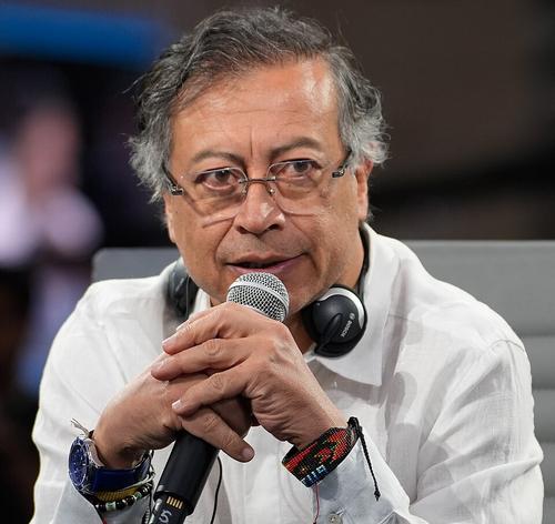 Президент Колумбии Петро поручил освободить обманутых наемников на Украине