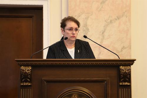 В ЗСК согласовали дополнительные выплаты педагогам 