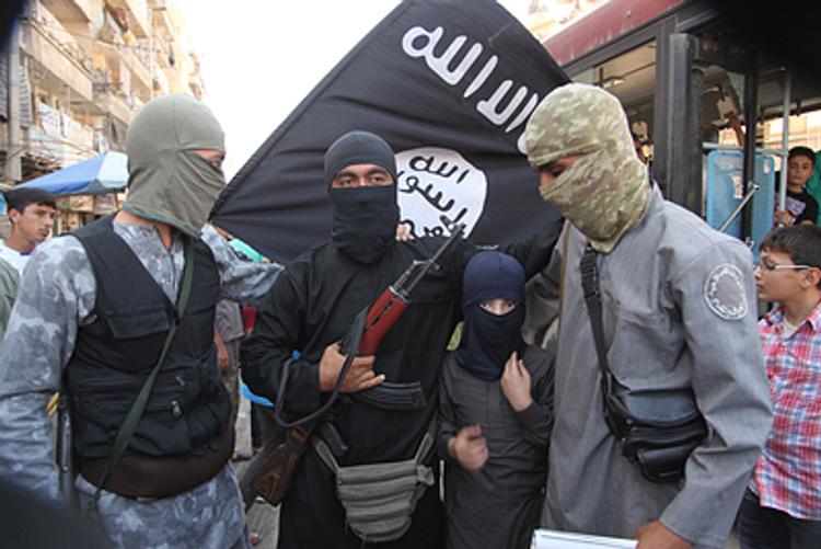Сирийская Аль-Каида штурмует тюрьму для исламистов
