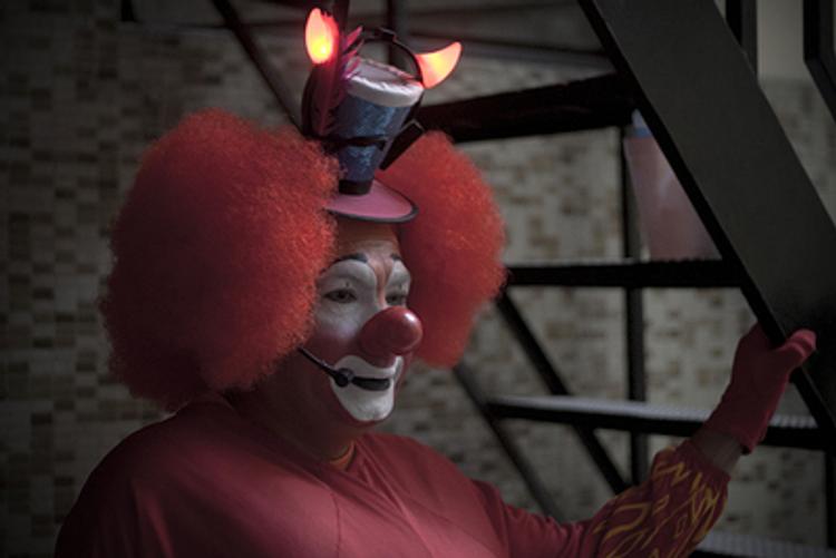 Клоуны-маньяки держат в страхе Британию (ФОТО, ВИДЕО)