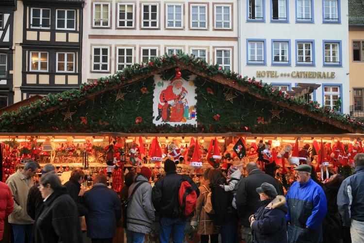 В  Страсбурге - лучшая рождествеская  ярмарка  Европы