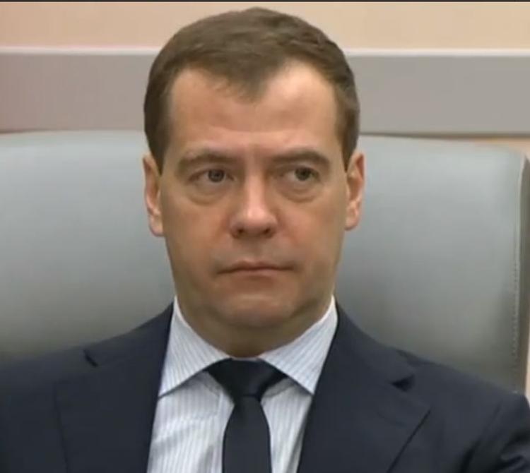 Дмитрий Медведев призывает к поиску финансов на строительство дорог