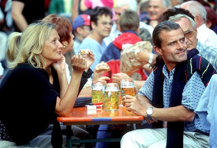 Владелец "Балтики" Сarlsberg может закрыть два пивзавода в России