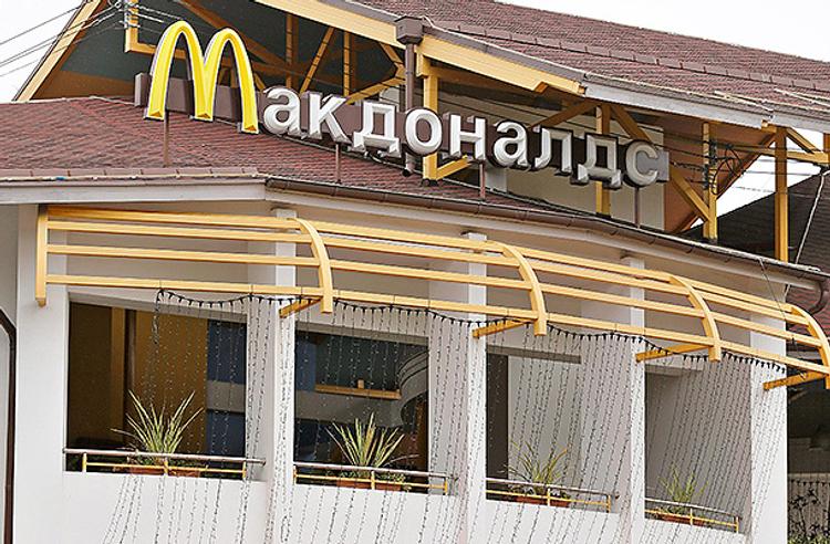 Суд закрыл «Макдональдсы» на Манежной площади и проспекте Мира