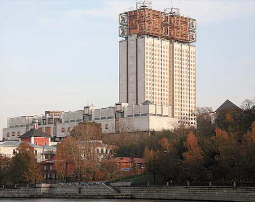 Вместо научного института РАН – публичный дом