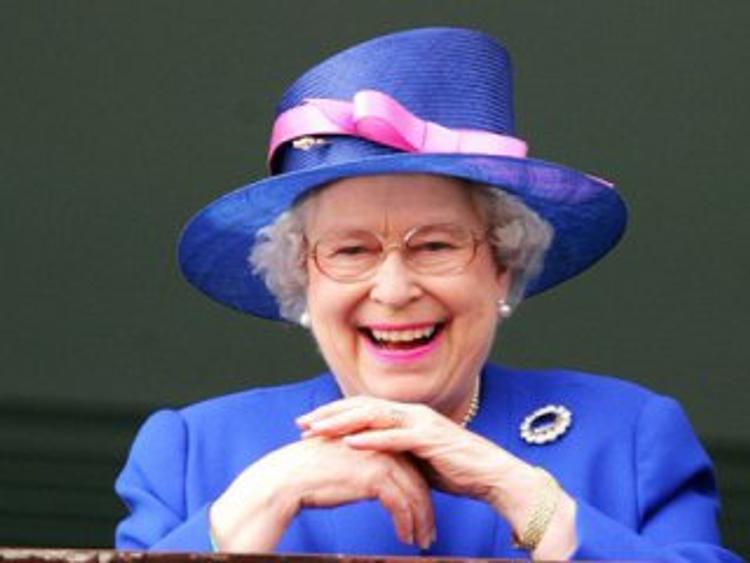 Королевская выдержка: Елизавета II не изменит график из-за ИГ