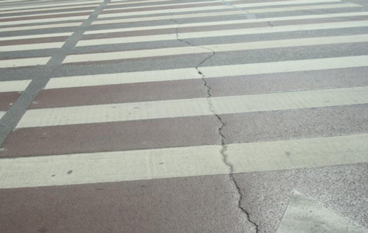 Тяжелое ДТП на Луначарского в Петербурге: «Пежо 107» сбил женщину и детей