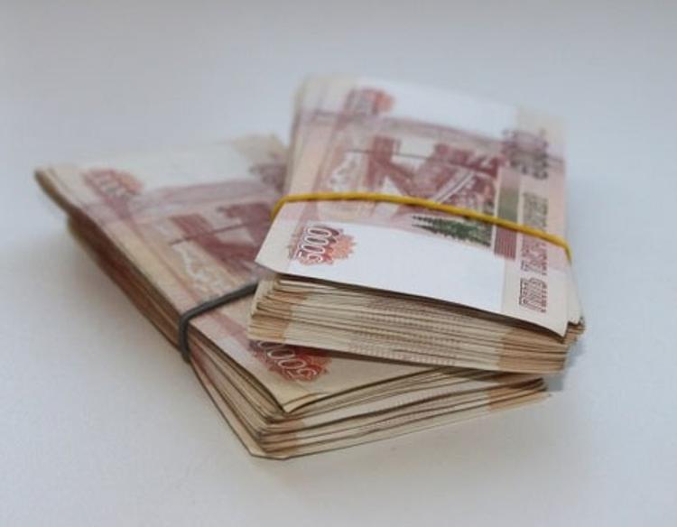 13,5 тысяч петербуржцев перед праздниками оказались «невыездными» из-за долгов