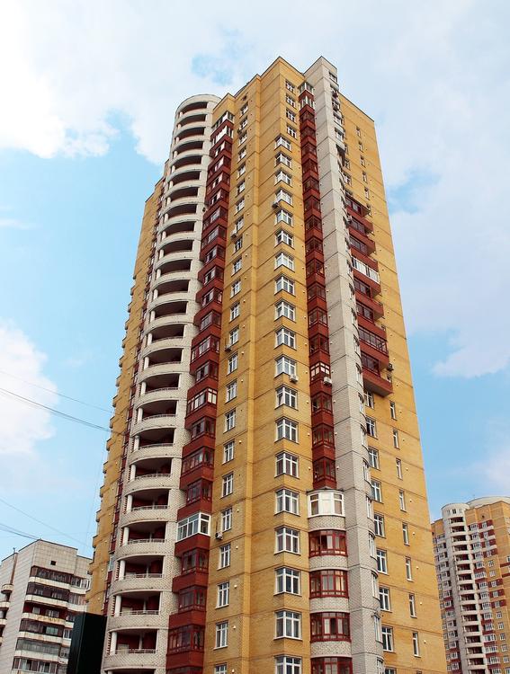 Спасаясь от пыток, житель Владивостока выпрыгнул с третьего этажа