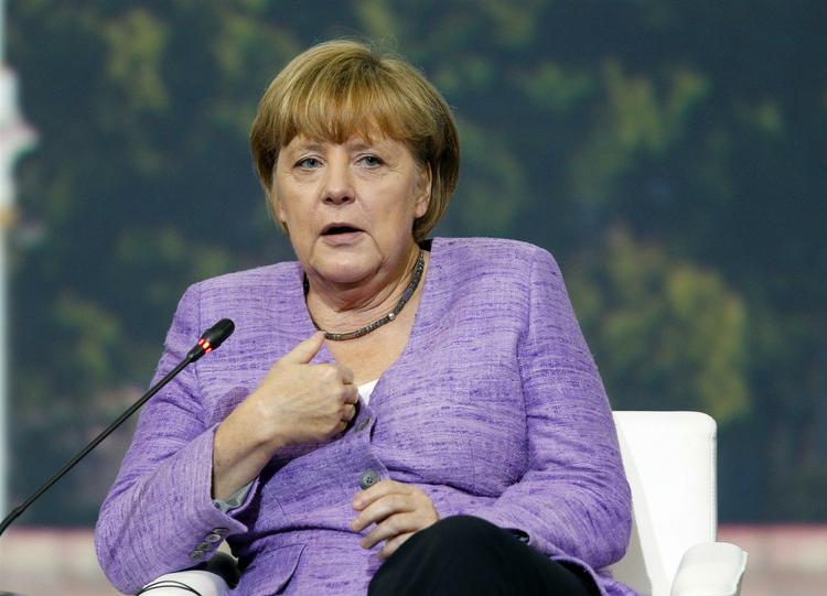 Меркель: Германия несет ответственность за развязывание войны