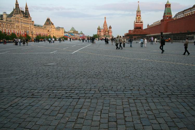 Замена брусчатки на Манежной площади обойдется в 4 млн рублей