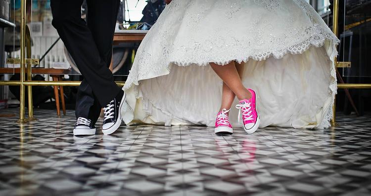 Более 200 несовершеннолетних москвичей вступили в брак в 2014 году