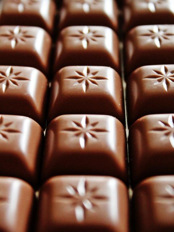 К лету швейцарские шоколатье изобрели шоколад, который не тает