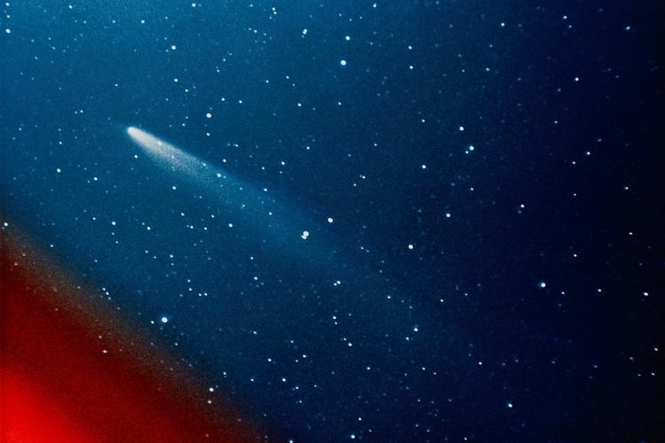 На комете Чурюмова-Герасименко обнаружены условия для возникновения жизни
