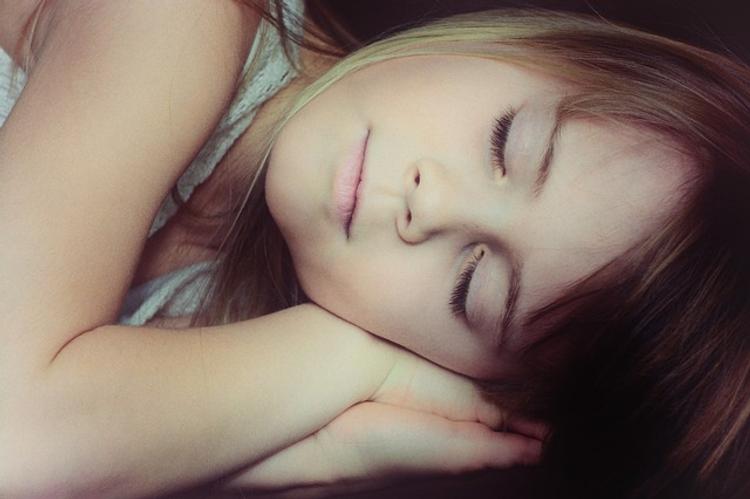 Сон на боку особенно полезен для здоровья человека