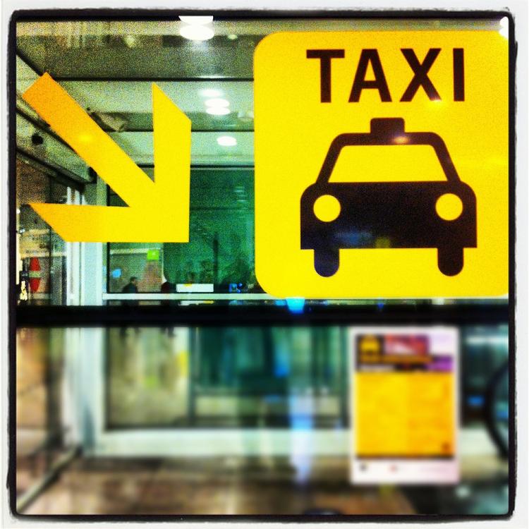 В Москве на любого водителя такси можно будет пожаловаться
