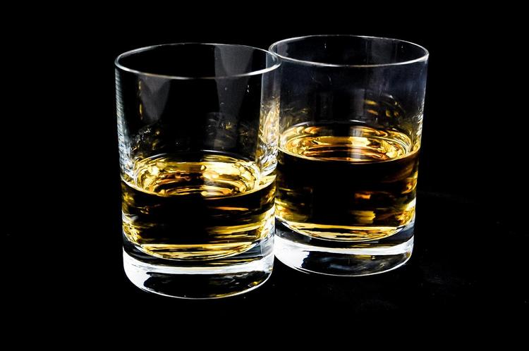 Шесть московских подростков серьезно отравились алкоголем