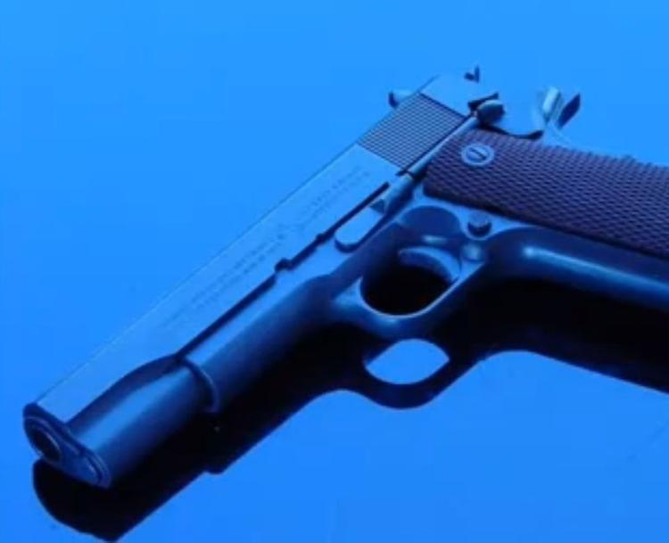 В Петербурге обстреляли супермаркет «Перекресток»