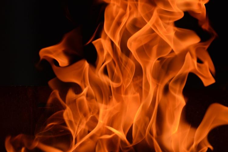 4-летний житель Тверской области закрылся в доме и погиб во время пожара