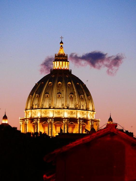 Синод Римско-католической церкви сохранил запрет на однополые браки