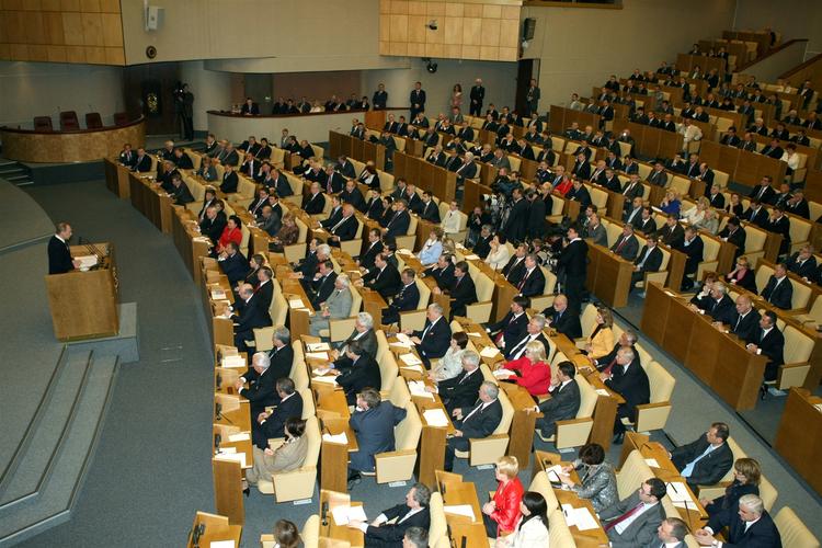 Законопроект об увеличении пенсионного возраста чиновников внесен в Госдуму
