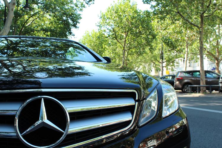 Mercedes отзывает 126 тысяч автомобилей из-за угрозы безопасности водителя