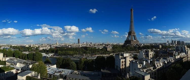 В Париже введён режим чрезвычайного положения после серии терактов