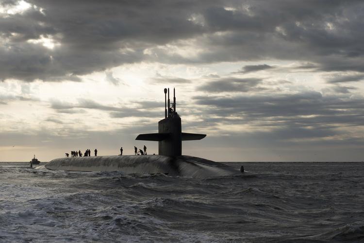 Россия наносит удары по ИГ с подводной лодки