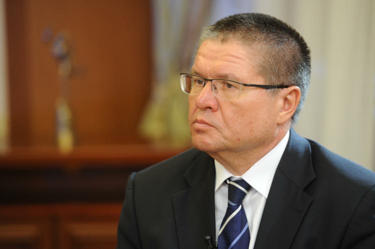 Улюкаев заявил об ухудшении экономической ситуации из-за снижения цен на нефть
