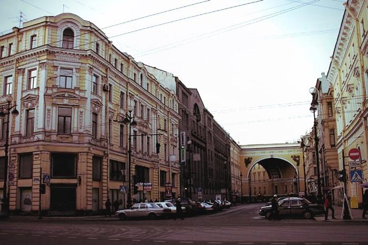 Санкт петербург ул большая морская. Большая морская улица Санкт-Петербург 1. Город Санкт-Петербург улица большая морская 55. Большой морской улицей в Санкт-Петербурге. Большая морская 48 Санкт-Петербург.