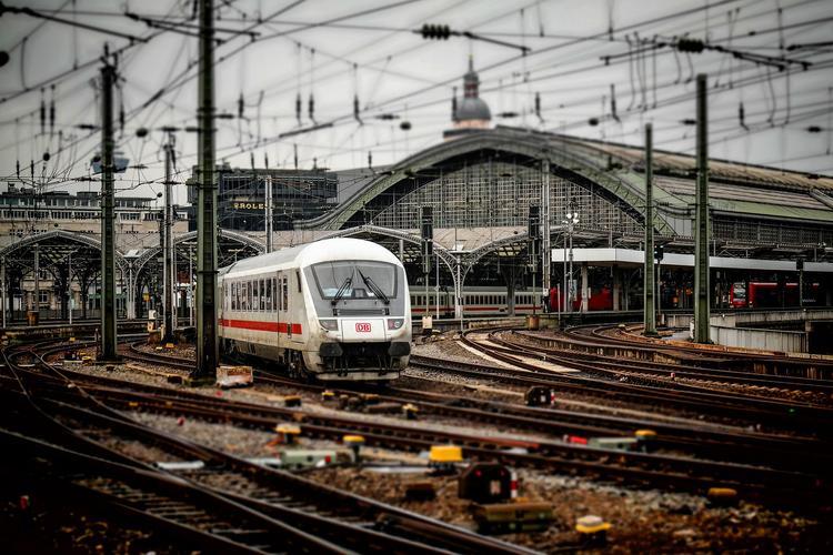 В Бельгии эвакуировали вокзал из-за возможности взрыва