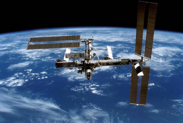 Экипажу МКС повезло: космонавты встретят Новый год 15 раз