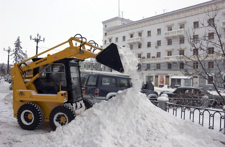 1,6 тысячи единиц техники и 5 тысяч человек убирают снег в Подмосковье