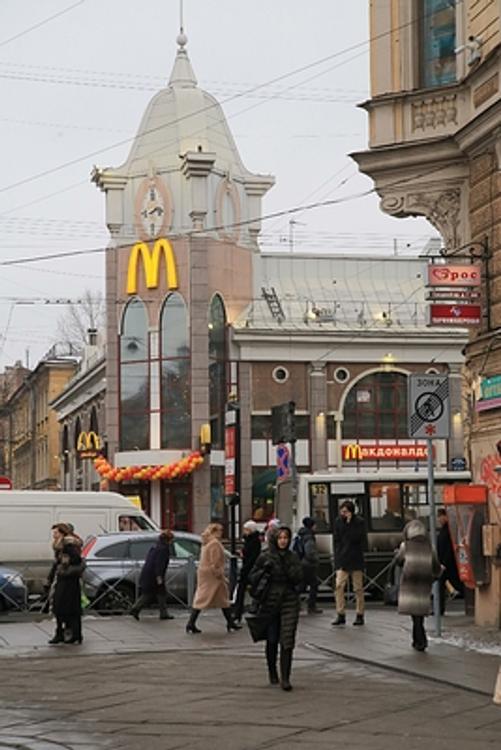 "Макдоналдс" поддержит российскую программу импортозамещения