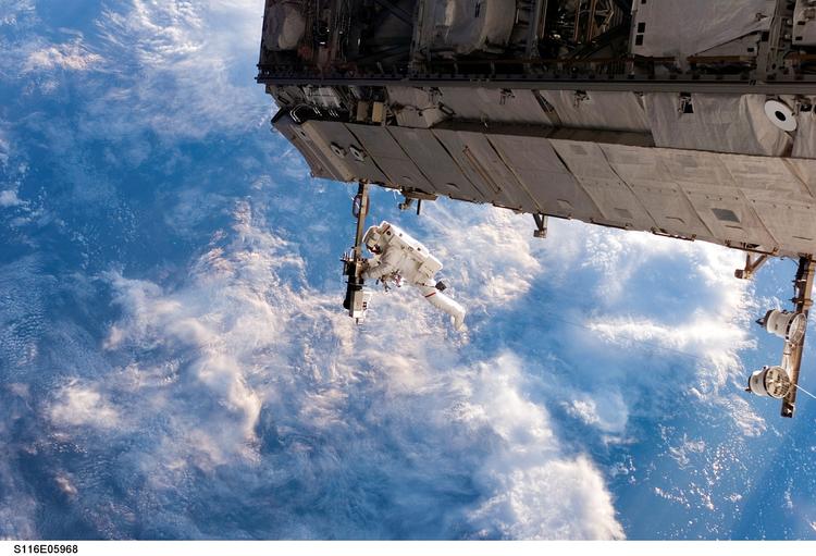 Опубликованы удивительные снимки метели в США из космоса ФОТО