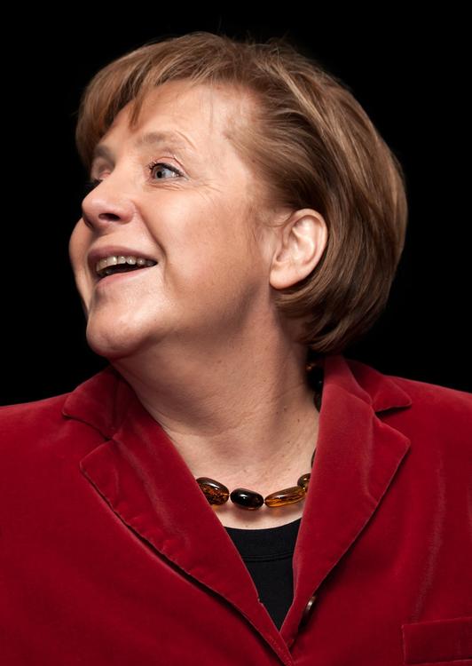 Меркель ждет, что беженцы вернутся домой
