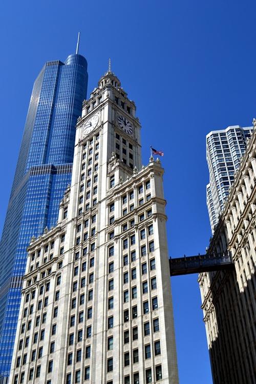 В Чикаго начался пожар в 58-этажном небоскрёбе Дональда Трампа