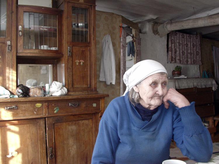 Пожилая жительница Белгорода сняла с себя "порчу" за 600 тысяч рублей