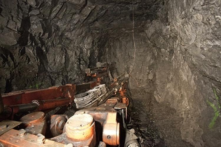 На шахте "Северная" продолжают погибать люди, ещё 26 человек остаются под землей