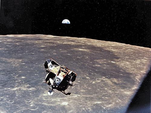 Астронавты «Аполлона‑10» слышали таинственную музыку